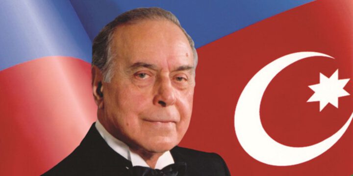 Heydər Əliyev Azərbaycanın müasir inkişaf strategiyasının təməlini qoydu – MƏQALƏ