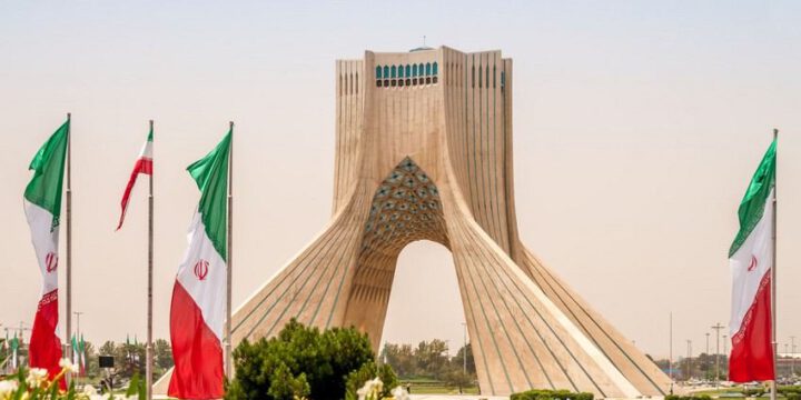 Cənubi azərbaycanlı ekspertlər: İran hakimiyyəti Azərbaycan dilinin güclənməsindən qorxur