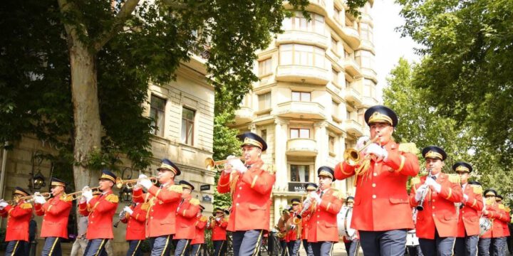 Zəfər Günündə hərbi orkestrin müşayiəti ilə şəxsi heyətin yürüşü olacaq