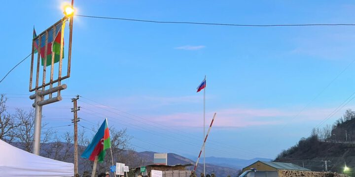 Azərbaycanlıların dinc etiraz aksiyası dördüncü gündür davam edir