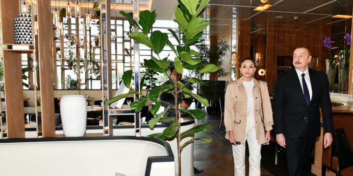 Prezident İlham Əliyev və Birinci xanım Mehriban Əliyeva “The Ritz-Carlton Baku” otelinin açılışında iştirak ediblər