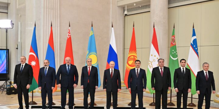 Prezident İlham Əliyev Sankt-Peterburqda MDB dövlət başçılarının iclasında iştirak edib