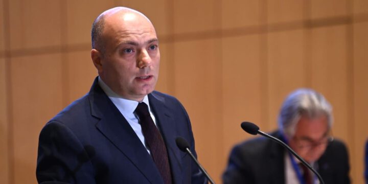 Anar Kərimov vəzifəsindən azad edilib – Sərəncam