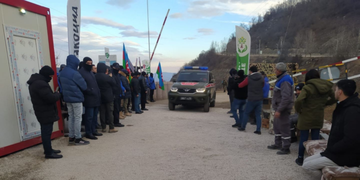 Sülhməramlılara məxsus 4 minik avtomobili Laçın yolundan maneəsiz hərəkət edib