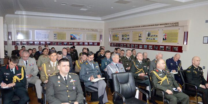 Hərbi attaşelərlə 2022-ci ilin yekununa dair toplantı keçirilib