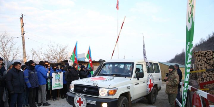 BQXK-nın daha üç avtomobili Laçın yolundan maneəsiz hərəkət edib 