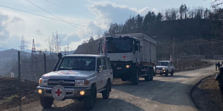 BQXK-nın daha üç avtomobili Laçın yolundan maneəsiz hərəkət edib