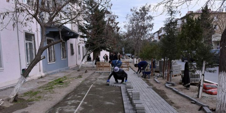 Polad Həşimovun adını daşıyan küçədə abadlıq işləri görülür
