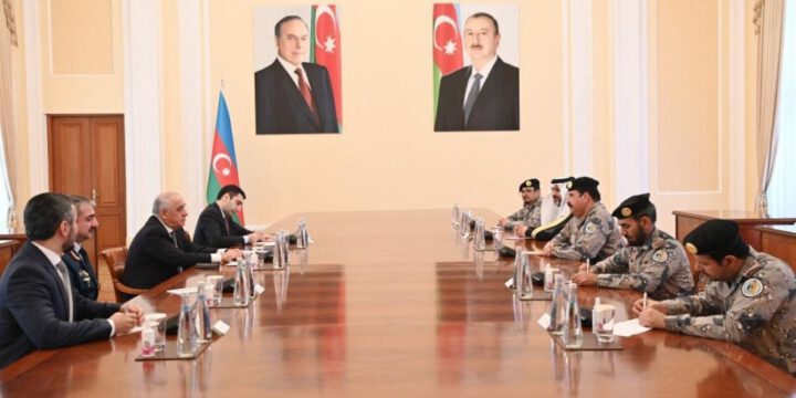 Baş nazir Əli Əsədov Səudiyyə Ərəbistanı DİN-in Sərhəd Mühafizəsinin Baş direktoru ilə görüşüb