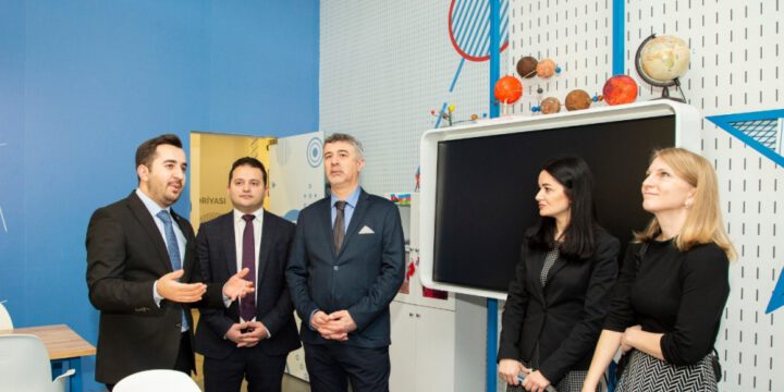 Macarıstan səfiri “ASAN xidmət”də