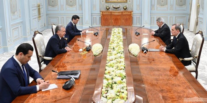 Ceyhun Bayramov Özbəkistan Prezidenti Şavkat Mirziyoyev ilə görüşüb