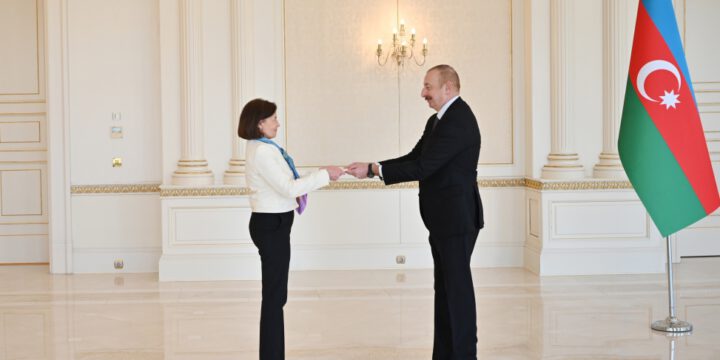 Prezident İlham Əliyev Fransanın Azərbaycanda yeni təyin olunan səfirinin etimadnaməsini qəbul edib