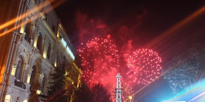 Bakı 2023-cü ili möhtəşəm atəşfəşanlıqla qarşıladı