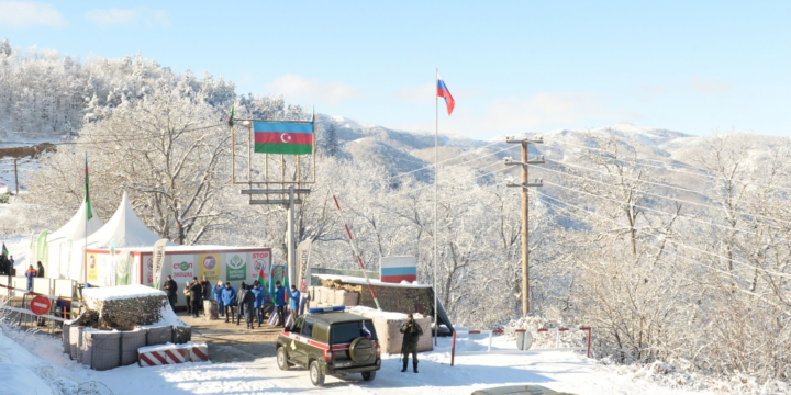 Sülhməramlılara məxsus daha iki minik avtomobilinin Laçın-Xankəndi yolundan keçidi təmin olunub