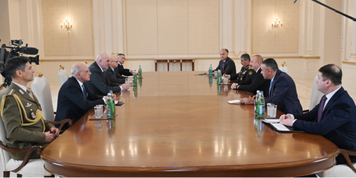 President Ilham Aliyev received defense minister of Italy