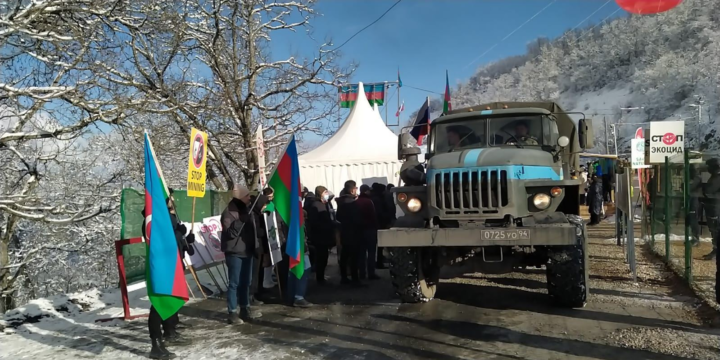 Sülhməramlılara aid 13 maşın Laçın yolundan keçib