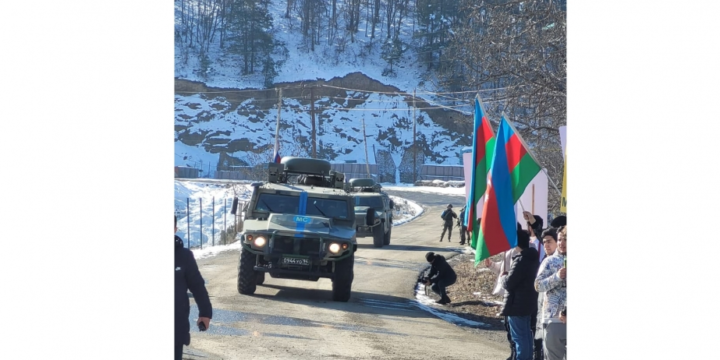 Sülhməramlılara aid daha iki zirehli avtomobil aksiya ərazisindən maneəsiz keçib