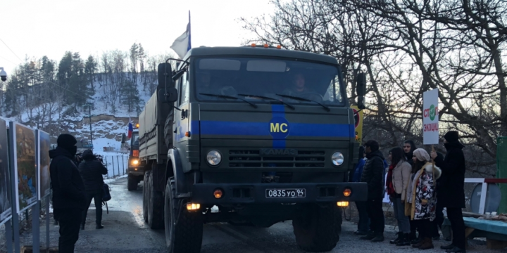 Sülhməramlılara məxsus avtomobil karvanının aksiya ərazisindən maneəsiz keçidi təmin edilib