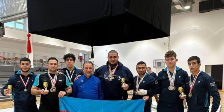 Azerbaijani sumo wrestlers bring home 13 medals from Hungary