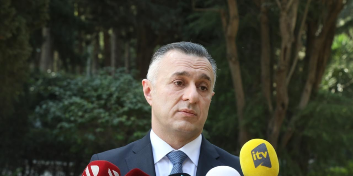 Səhiyyə naziri əhaliyə çağırış edib
