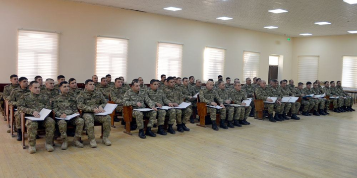 İdeoloji iş və mənəvi-psixoloji təminat üzrə zabitlərin toplantısı keçirilib