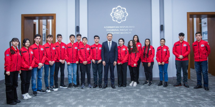 Nazir Rəşad Nəbiyev şəhid övladları ilə görüşüb