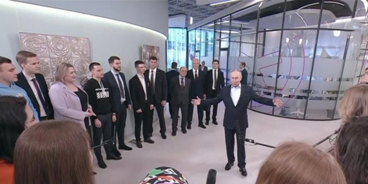 Vladimir Putin Ukraynada xüsusi hərbi əməliyyatın məqsədlərini açıqlayıb