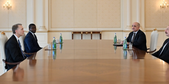 Prezident İlham Əliyev “Brookfield Asset Management” şirkətinin baş icraçı direktorunu qəbul edib