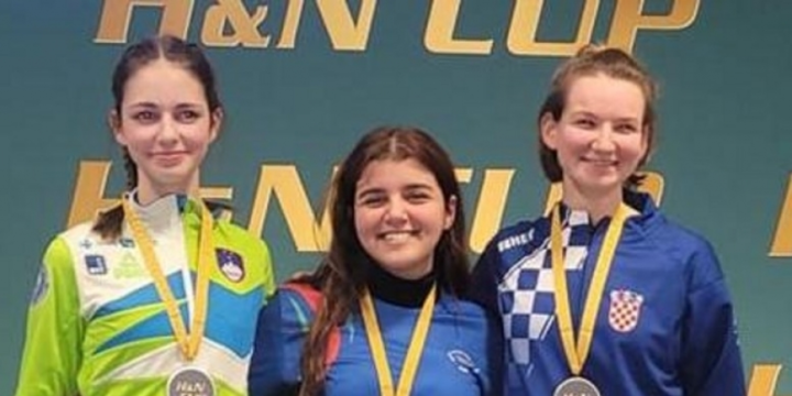 Azərbaycan atıcısı Almaniyada birinci olub