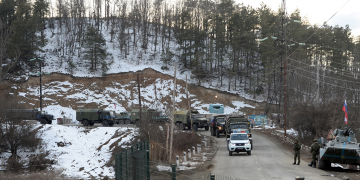 Russian peacekeepers` vehicles passed freely along Lachin-Khankendi road