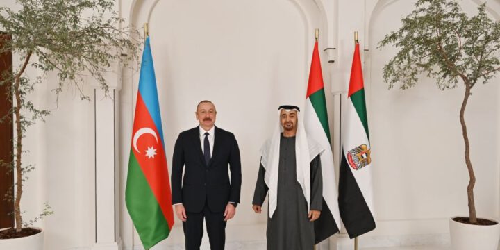 Prezident İlham Əliyev Birləşmiş Ərəb Əmirliklərinin Prezidentini Azərbaycana səfərə dəvət edib