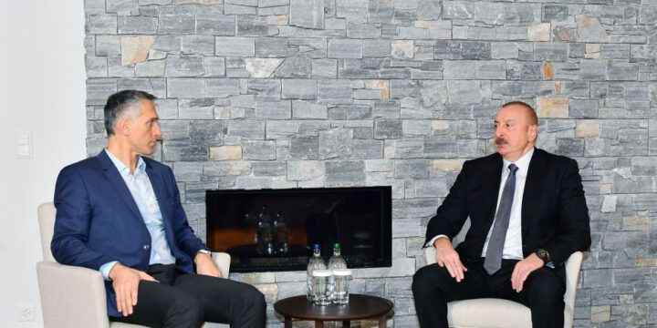 Prezident İlham Əliyevin Davosda “Signify” şirkətinin baş icraçı direktoru ilə görüşü olub
