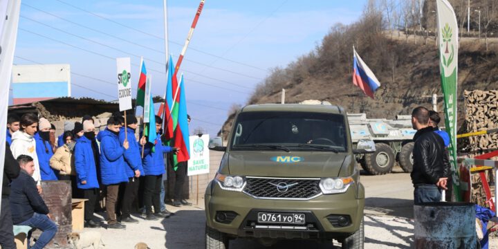 Russian peacekeepers’ vehicles passed through protest area on Lachin-Khankendi road without hindrance