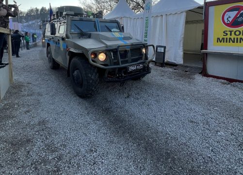 Seventeen more vehicles of Russian peacekeeping contingent passed freely through protest area along Lachin-Khankandi road