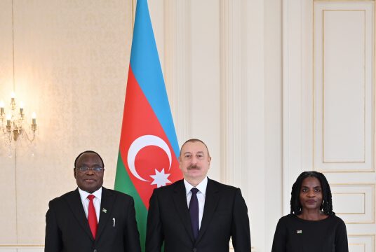 Prezident İlham Əliyev Namibiyanın Azərbaycanda yeni təyin olunan səfirinin etimadnaməsini qəbul edib