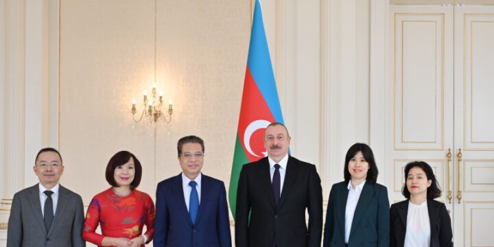 Prezident İlham Əliyev Vyetnamın Azərbaycanda yeni təyin olunan səfirinin etimadnaməsini qəbul edib