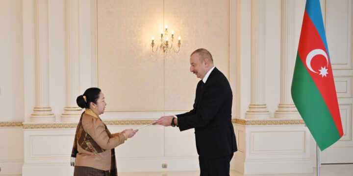 President Ilham Aliyev received credentials of incoming ambassador of Laos