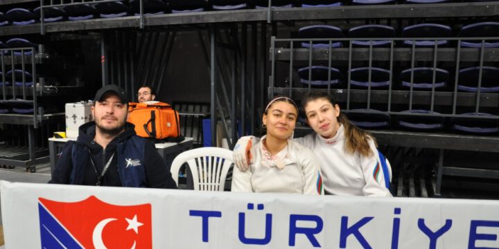 Gənc qılıncoynadanlarımız dünya kubokunun mərhələ yarışında iştirak ediblər