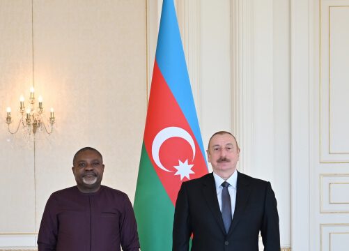 Prezident İlham Əliyev Anqolanın Azərbaycanda yeni səfirinin etimadnaməsini qəbul edib