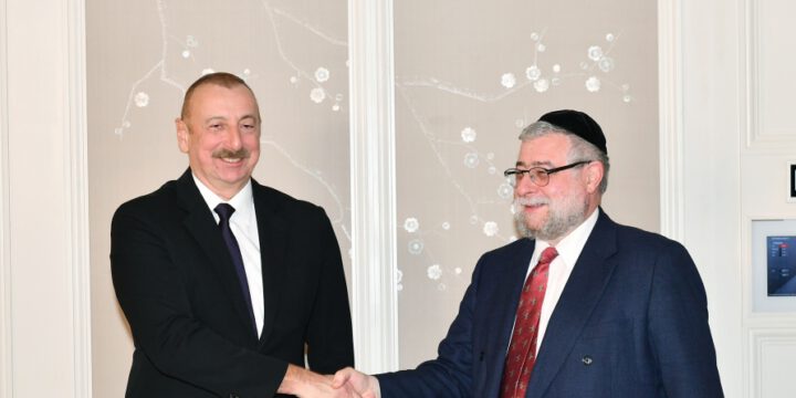 Prezident İlham Əliyev Münxendə Avropa Ravvinləri Konfransının prezidenti ilə görüşüb 