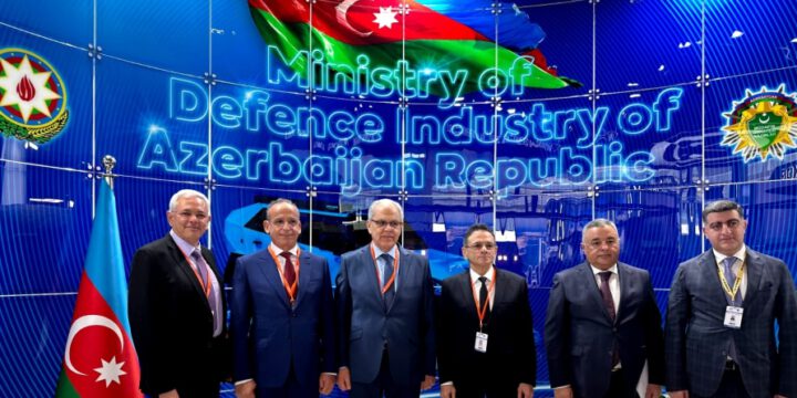 Azerbaijan’s Minister of Defense Industry holds meetings at IDEX-2023