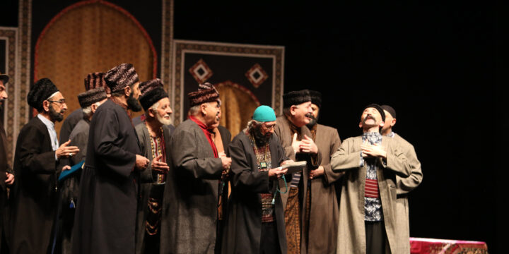  Heydər Əliyev Mərkəzində “Ölülər” pyesi anşlaqla izlənilib