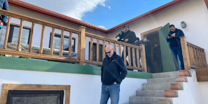 Beynəlxalq səyahətçilər Laçında yeni tikilən nümunəvi evlərdə olublar