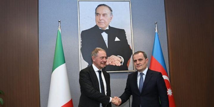 Ceyhun Bayramov İtaliyanın şirkətlər və “Made in Italy” naziri ilə görüşüb