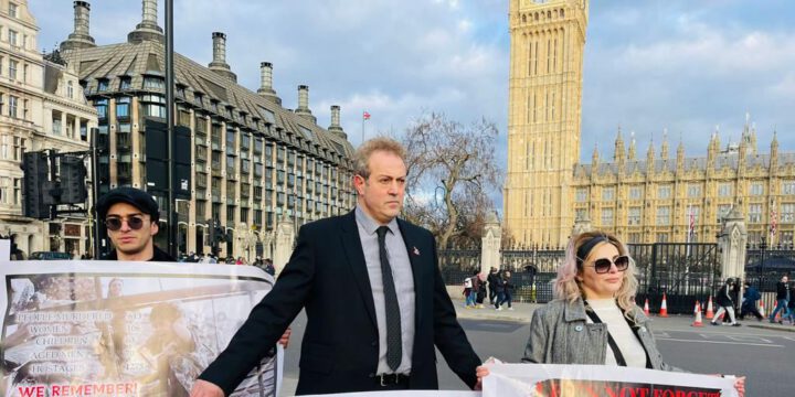 Britaniya parlamentinin önündə “Xocalıya ədalət!” tələb olunub 