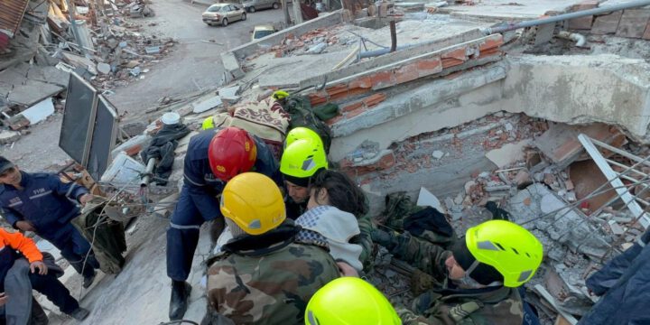 Xilasedicilərimiz Türkiyədə 37 nəfəri dağıntılar altından sağ çıxarıb