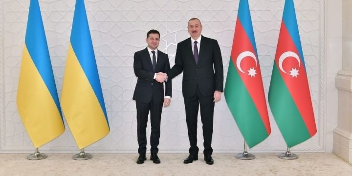 Volodimir Zelenski Prezident İlham Əliyevə təbrik məktubu göndərib