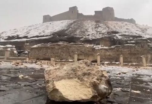 Qaziantepdə zəlzələ tarixi qalanı dağıdıb