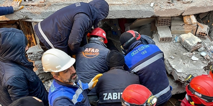Türkiyədə zəlzələ: 3381 nəfər həlak olub, 20 mindən çox insan yaralanıb