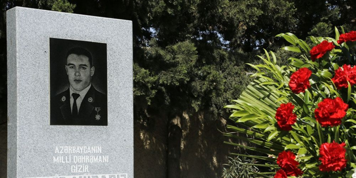 Milli Qəhrəman Mübariz İbrahimovun məzarı ziyarət edilib